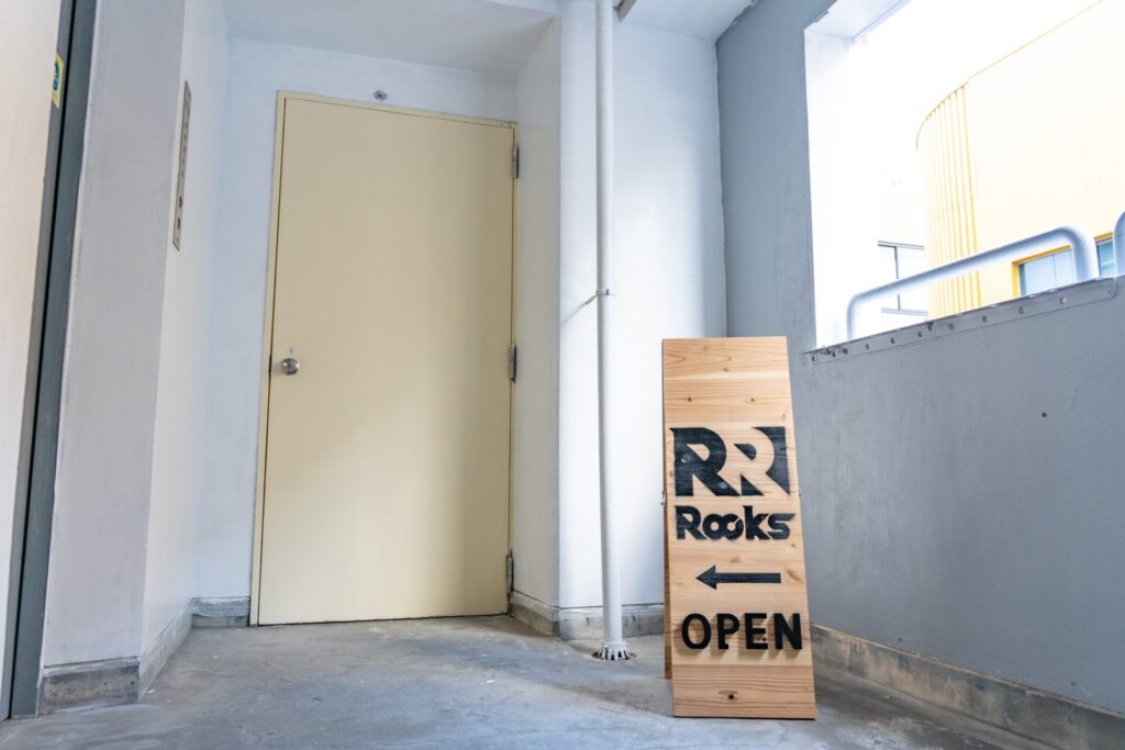 コワーキングスペースRocks玄関