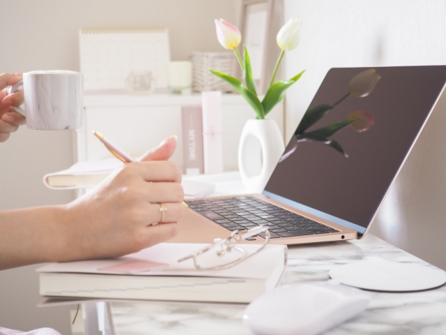 クライアントが法人なら請求書に源泉徴収を記載する