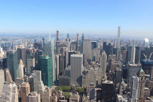 1年を超えて海外に在住のフリーランスは源泉徴収不要