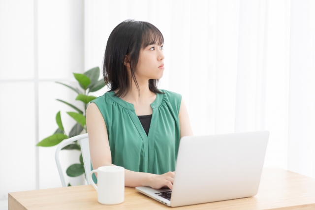 フリーランスは消費税をクライアントに請求も可能